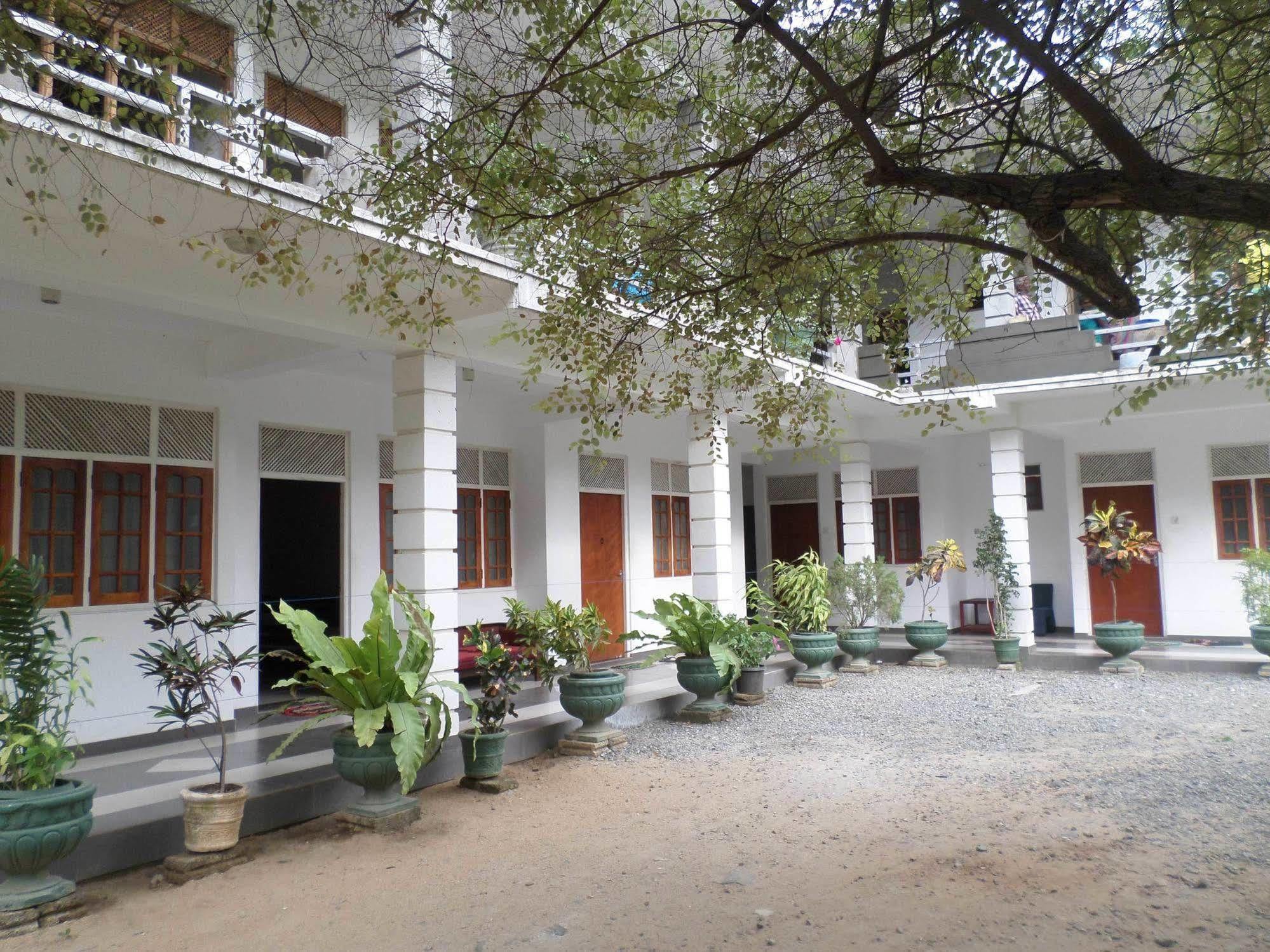 Hotel Senora Kataragama Exterior foto